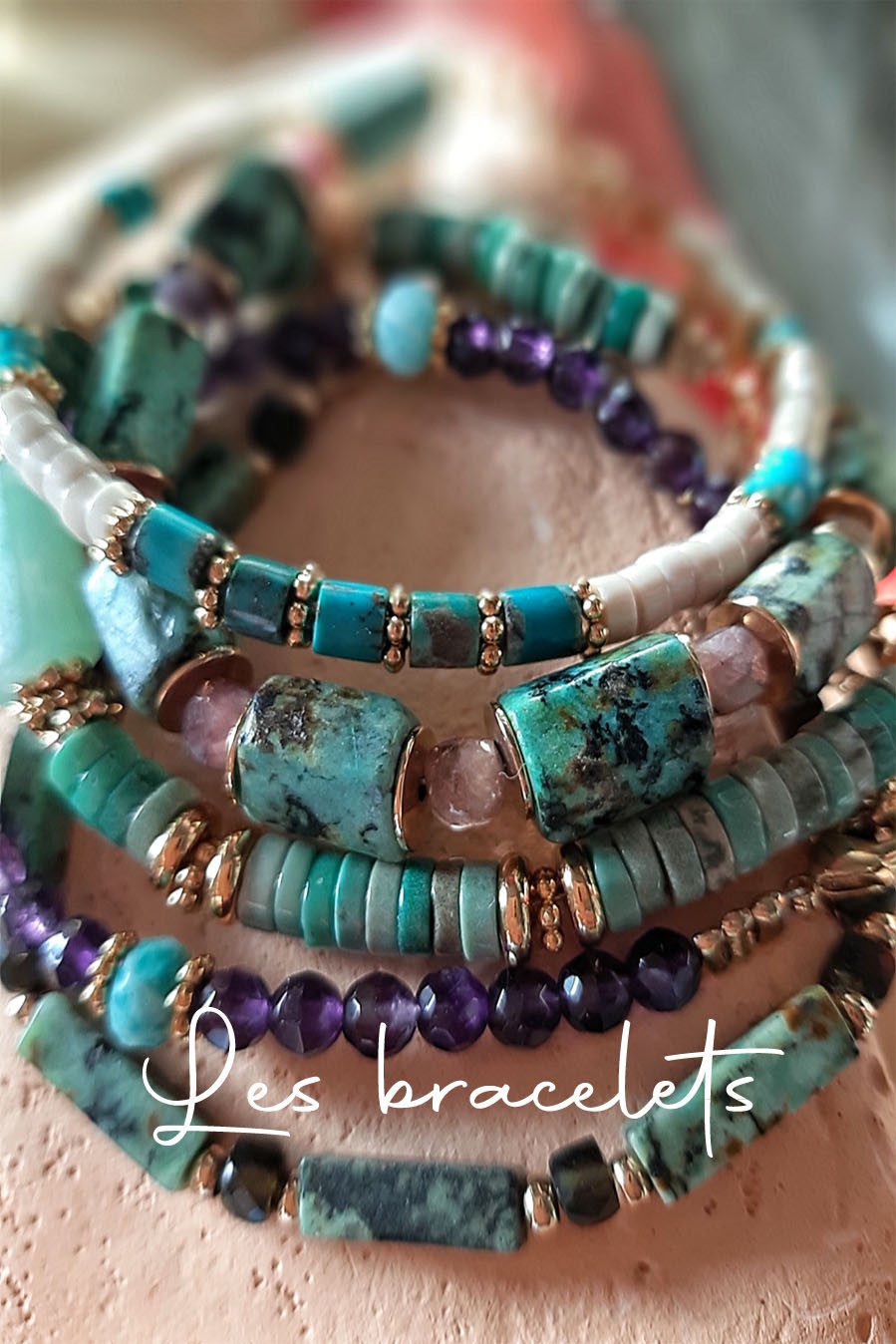 LES BRACELETS
